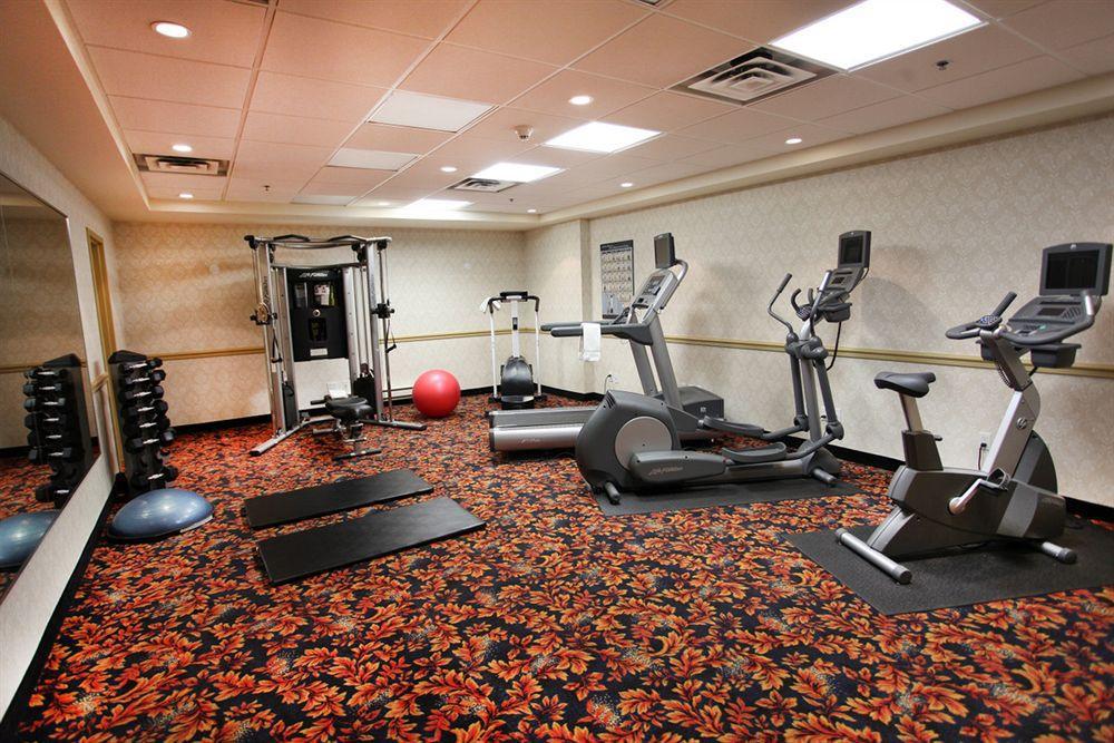 Doubletree By Hilton Montreal Airport Hotel