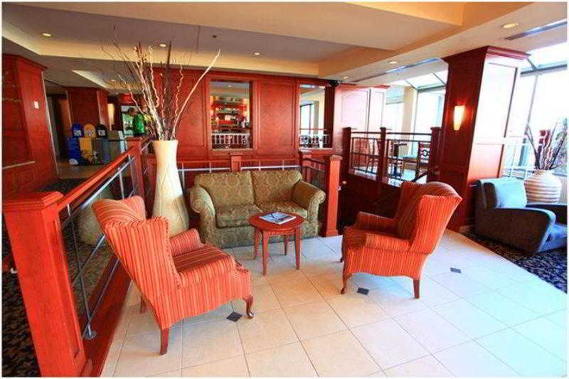 Doubletree By Hilton Montreal Airport