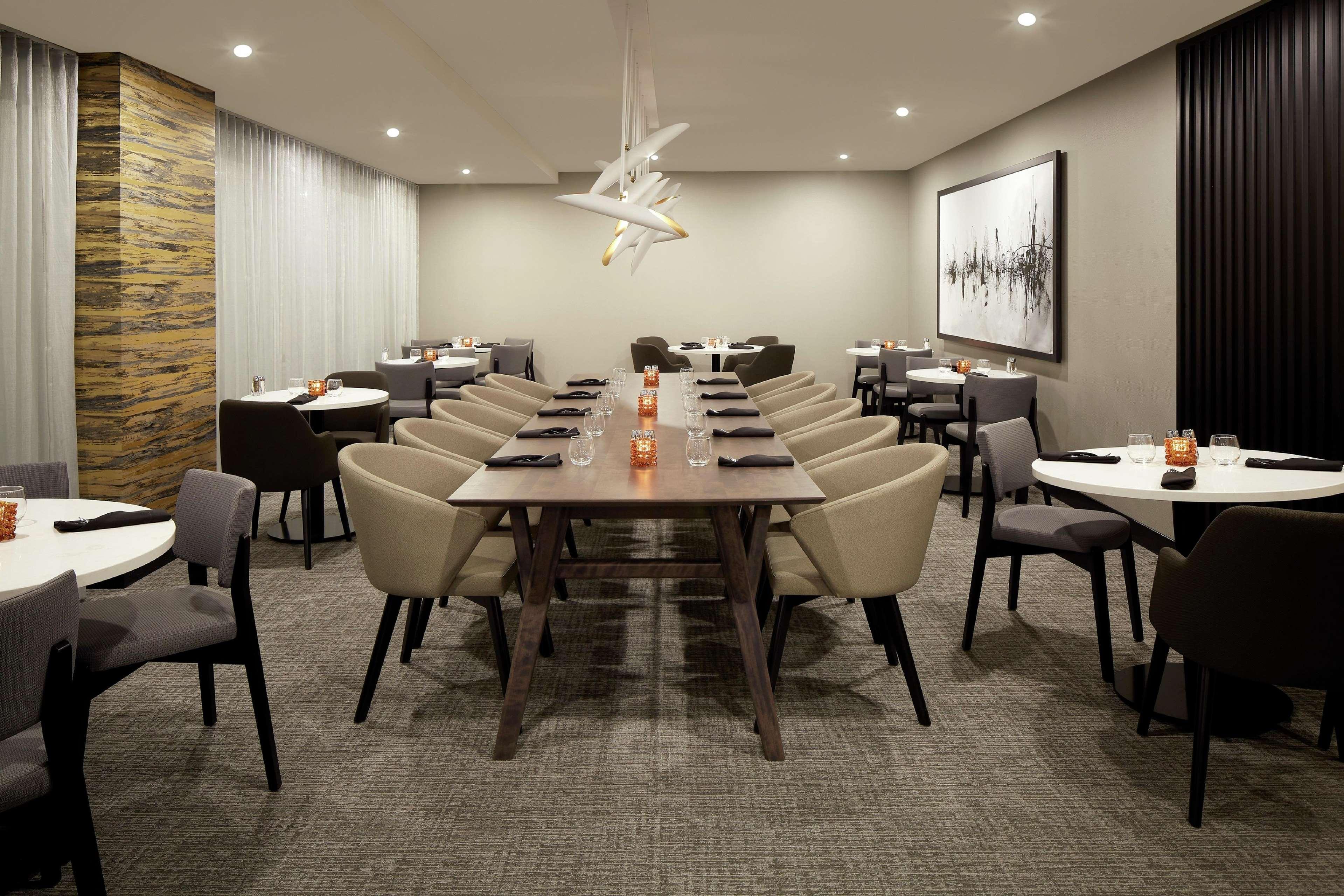 Hotel Doubletree By Hilton Montreal Airport