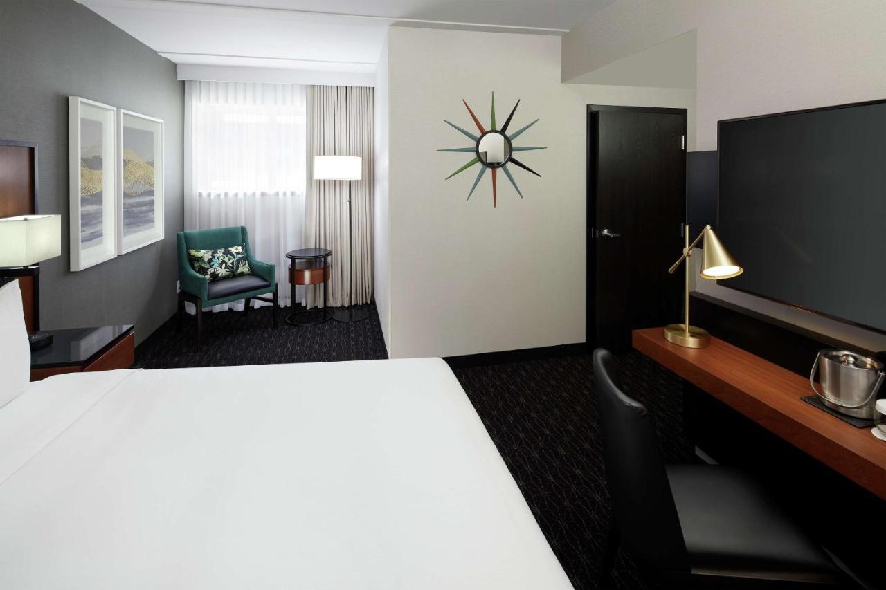 Doubletree By Hilton Montreal Airport Hotel 4*