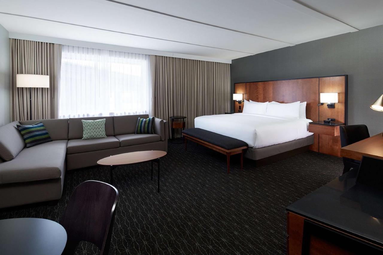 Doubletree By Hilton Montreal Airport 4*