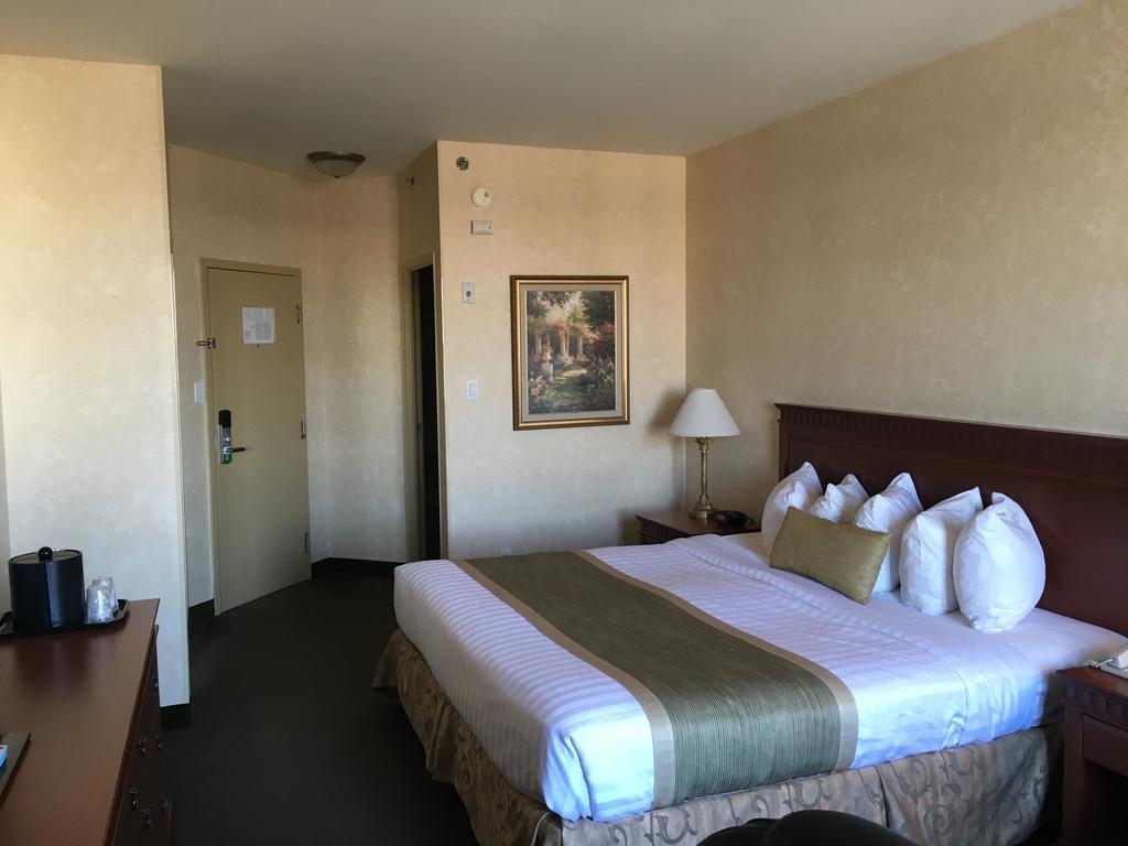 Hotel Doubletree By Hilton Montreal Airport