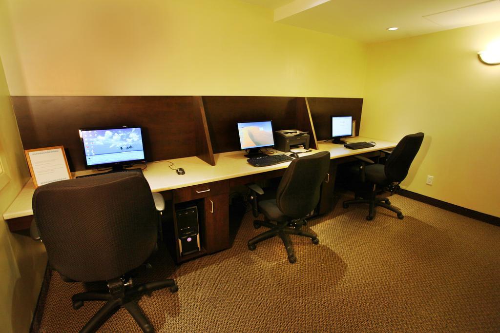 Hotel Doubletree By Hilton Montreal Airport